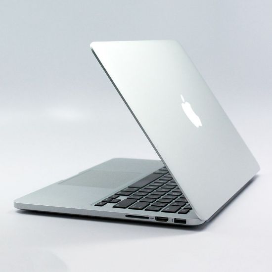 Apple MacBook Pro এর ছবি